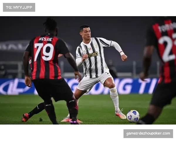 AC米兰防线早期失误，托莫里手球送点埋隐患